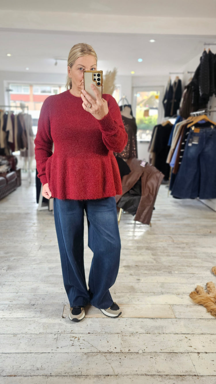 ESTER FRILL HEM KNIT JUMPER IN WINE