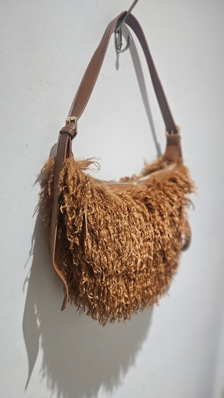 Tia Fluffy bag in tan