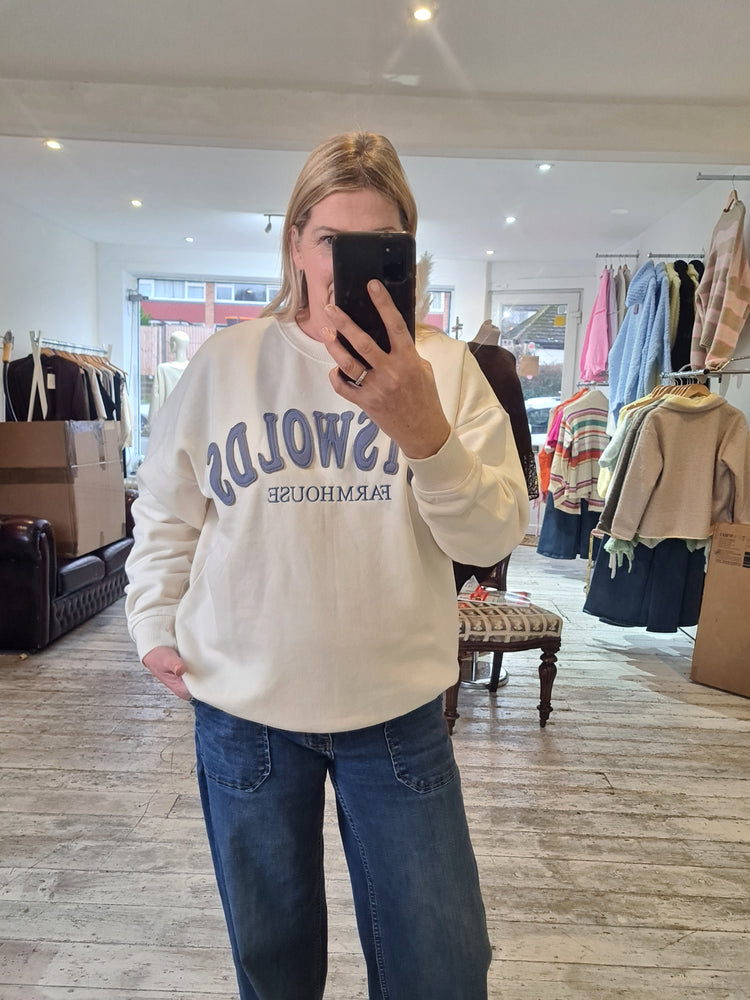COTSWOLDS CREW NECK SWEATSHIRT IN IVORY