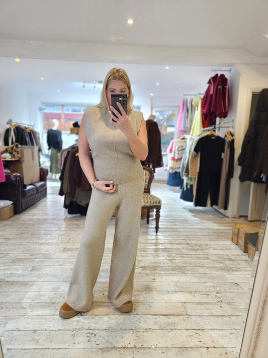 Farrah ribbed waist sleeveless two piece set in oatmeal