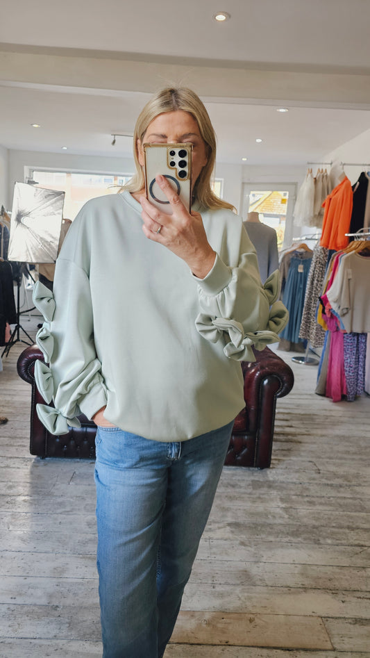 Bow Sleeve Sweatshirt in mint