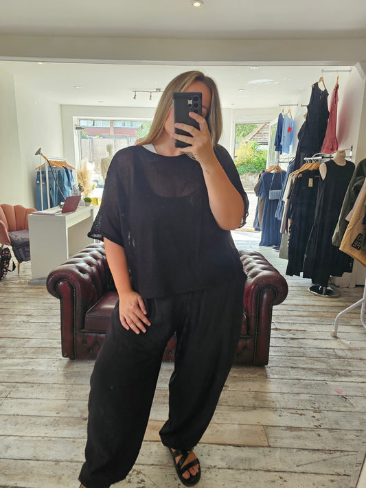 Bonnie lightweight layering knit in black
