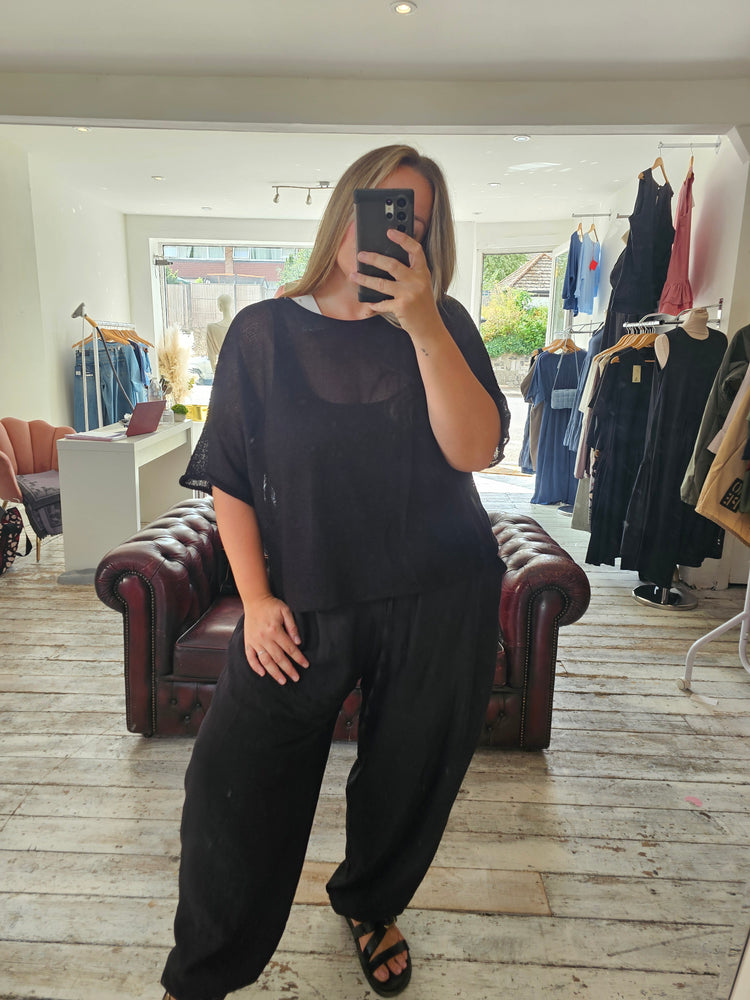 Bonnie lightweight layering knit in black