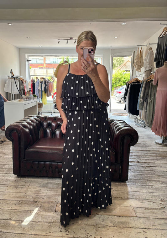 Cici tiered polka dot maxi dress in black