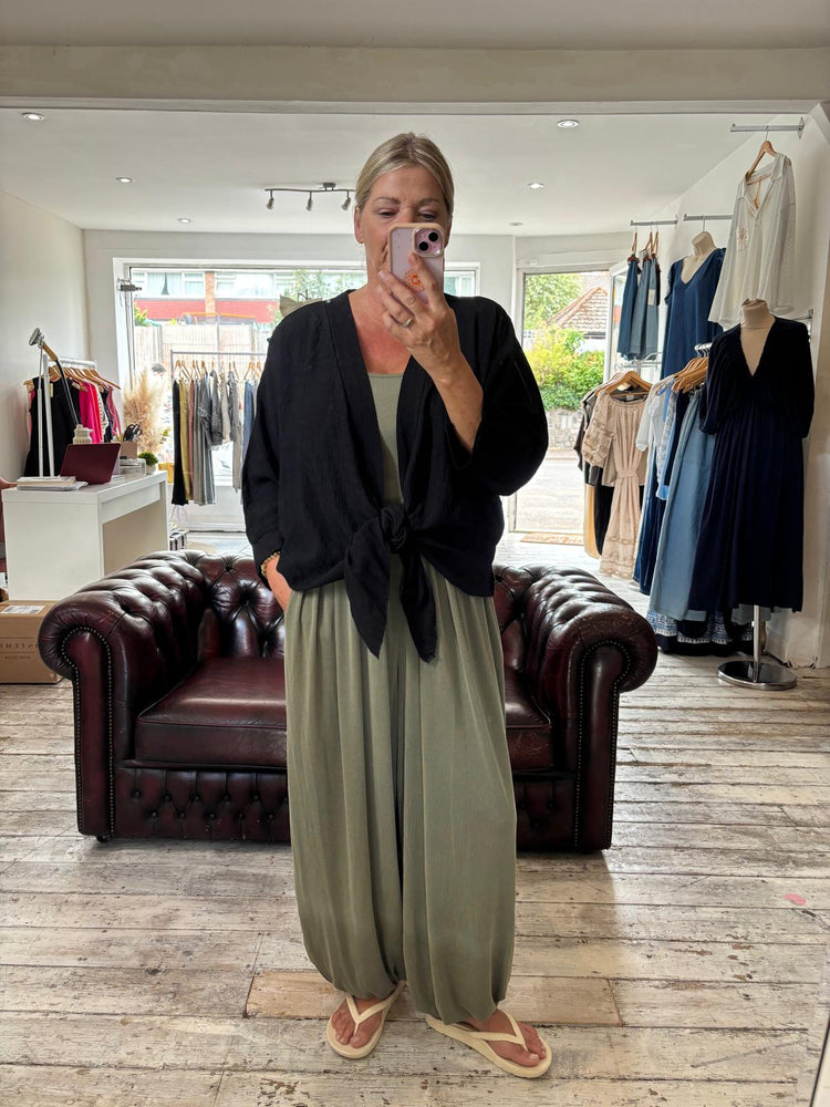 TABBBY FRONT KNOT KIMONO IN BLACK