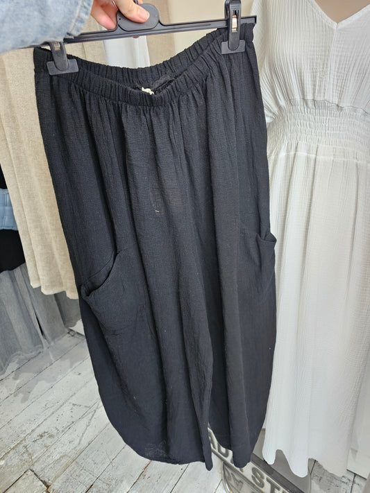 Harper Linen Blend Barrel trouser in black