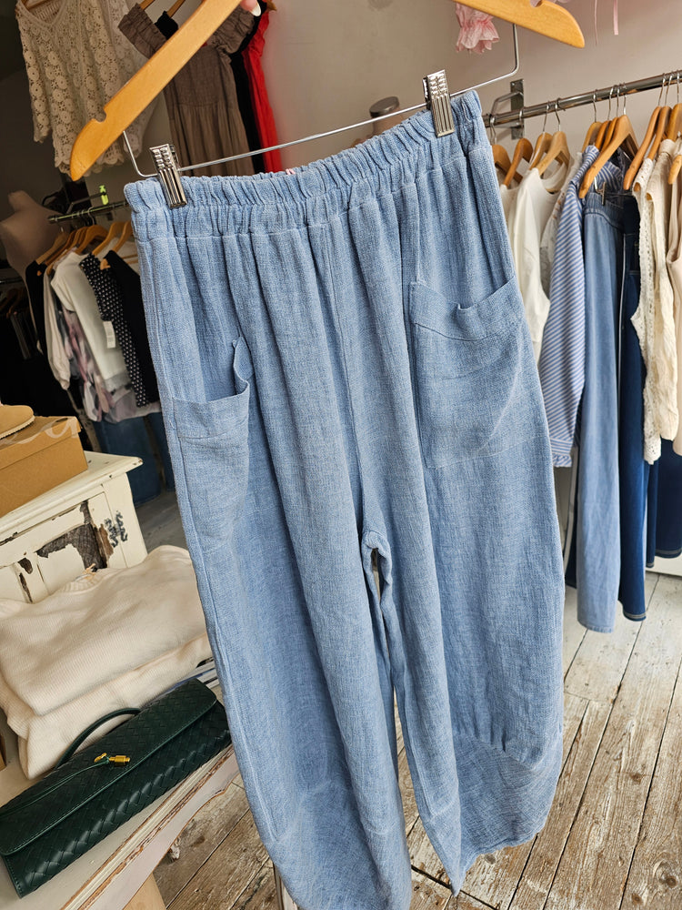 OLIVE LINEN BLEND FRONT POCKET TROUSER IN light denim blue
