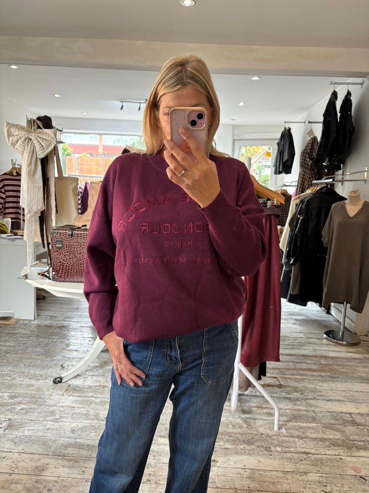 Bonjour Slogan Sweatshirt in merlot