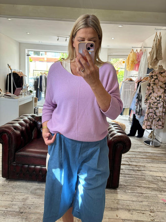 TABITHA V NECK CROCHET TOP IN Lilac