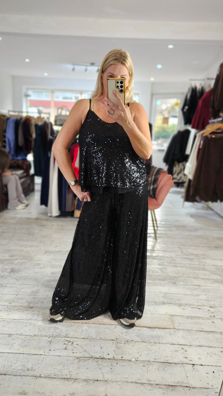Gloria elasticated waist sequin trousers in black