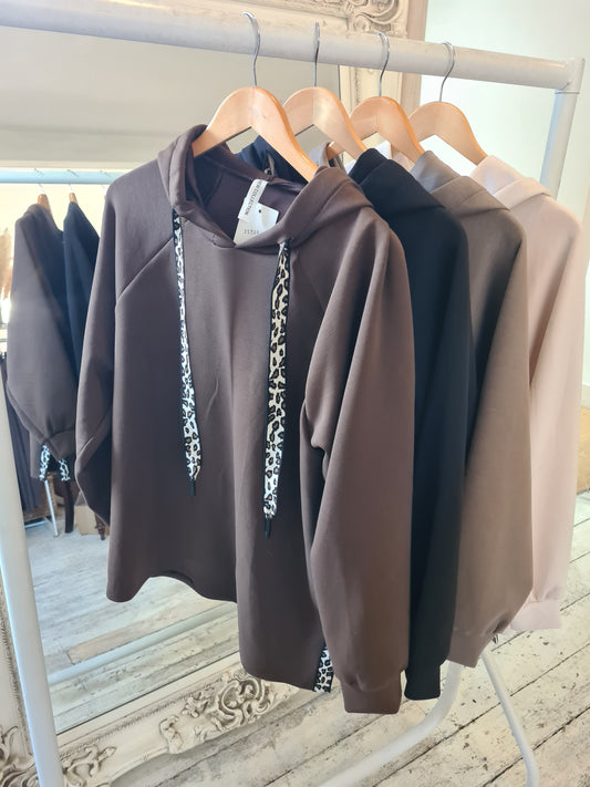 Hattie Leopard Drawstring in chocolate