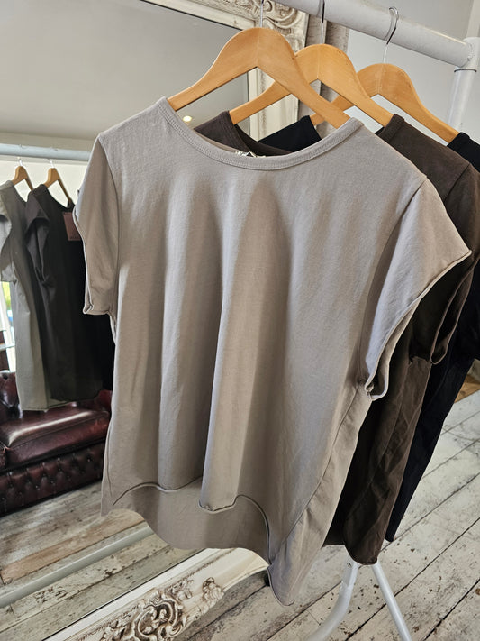 STELLA CAP SLEEVE ROLLED EDGE TOP IN MOCHA