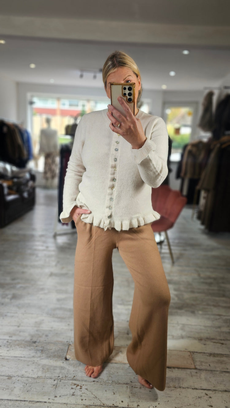 Margot Frill trim knitted cardigan in cream