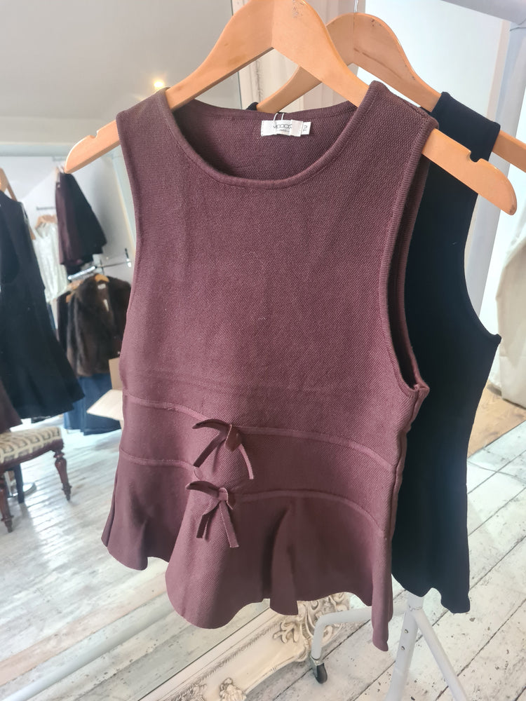 Livvy bow detail knitted peplum top in chocolate