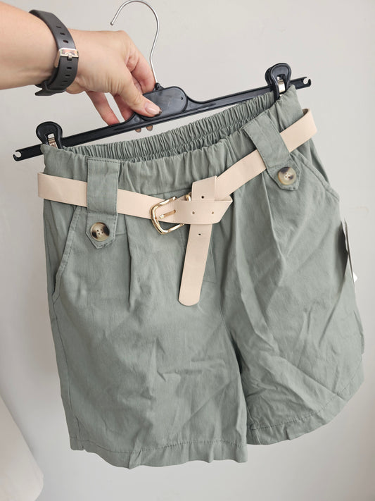 Indie Elasticated waist shorts in khaki