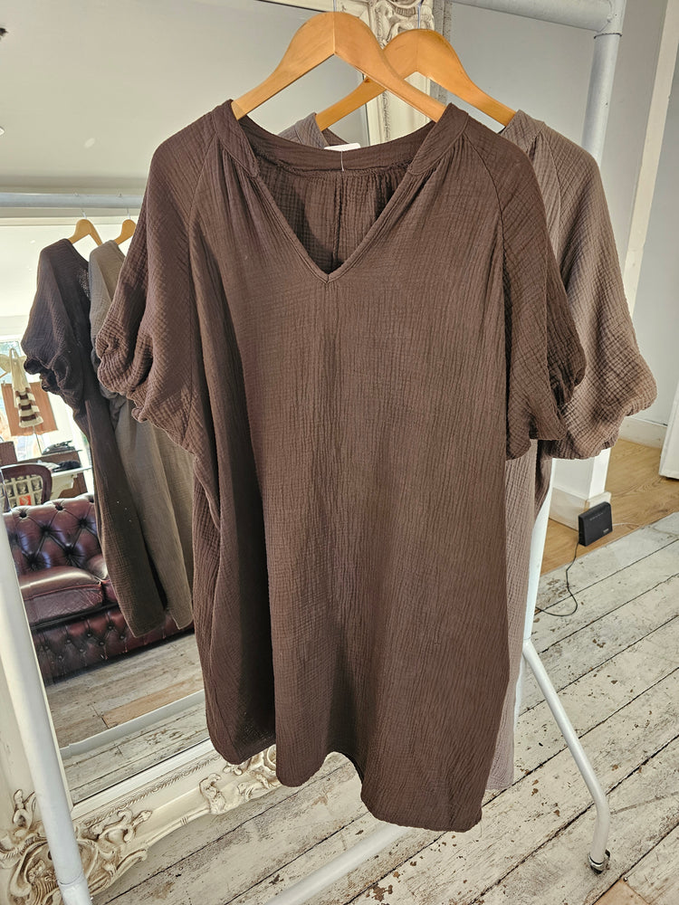 Becky cheesecloth puff sleeve dress in chocolate