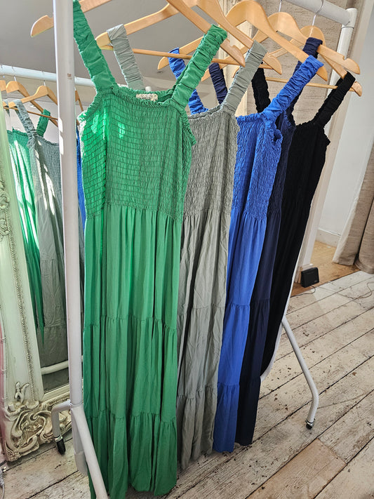 LEAH SHIRRED CHEST MAXI DRESS IN JADE GREEN