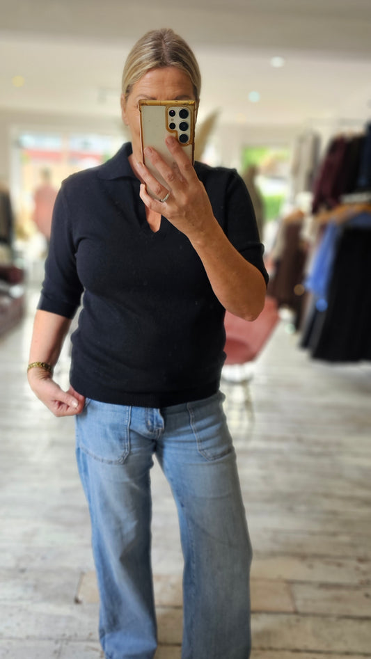 Hailey Collared V-neck light knit jumper black