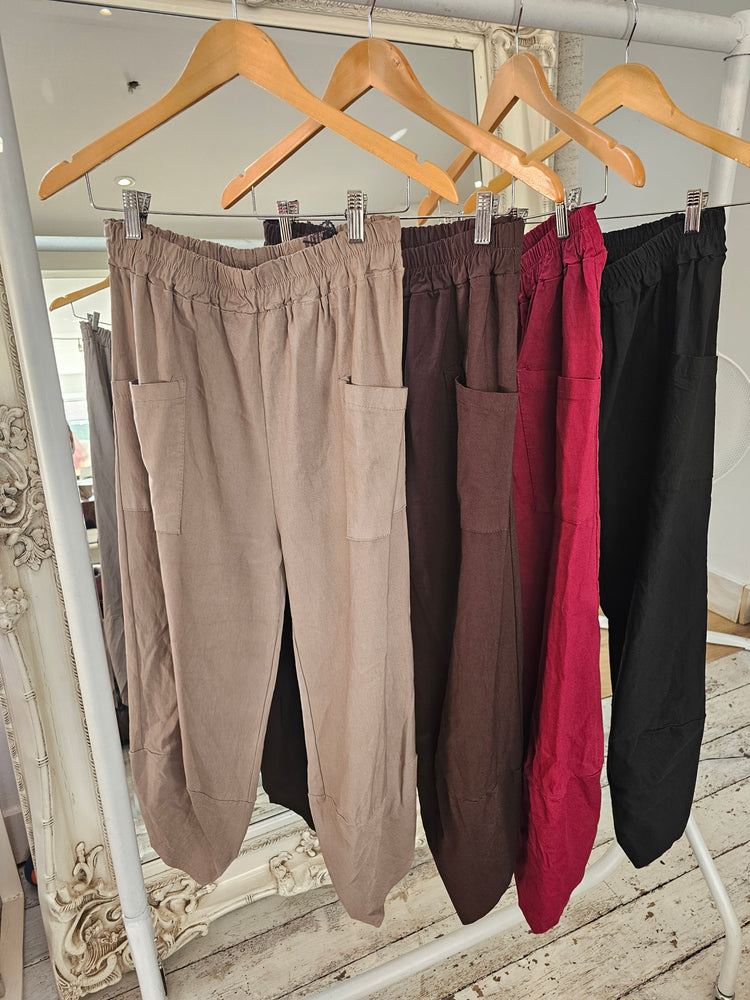 Parker Barrel leg trousers in black
